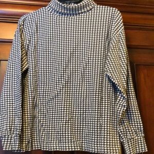 IZOD turtleneck 100% cotton size Med